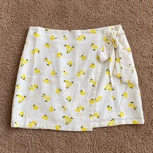 NWOT Forever 21 Lemon Wrap Skirt
